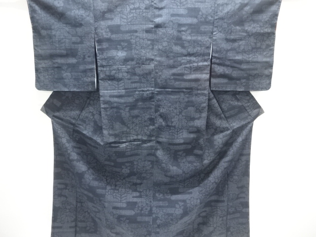 未使用品　重要無形文化財本場結城紬100亀甲　ヱ霞に花模様織り出し着物